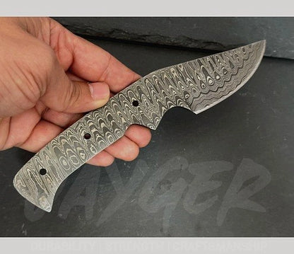 Hand Forged Damascus Steel Skinning Knife Blanks – B100