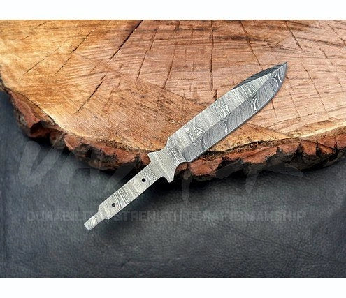 Hand Forged Damascus Steel Hunting Knife Blank – B4