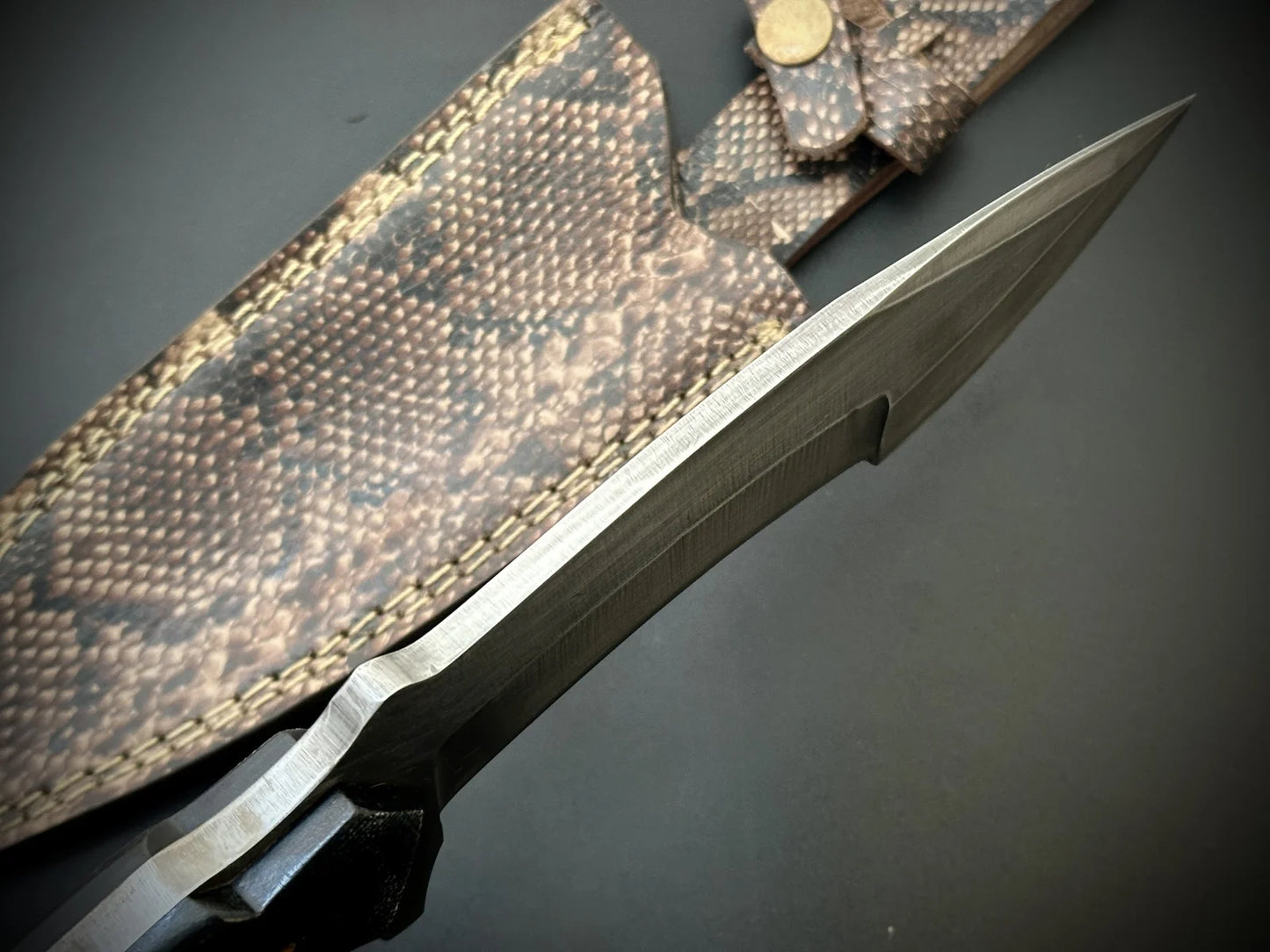 Handmade Tactical Bowie Knife With Leather Sheath