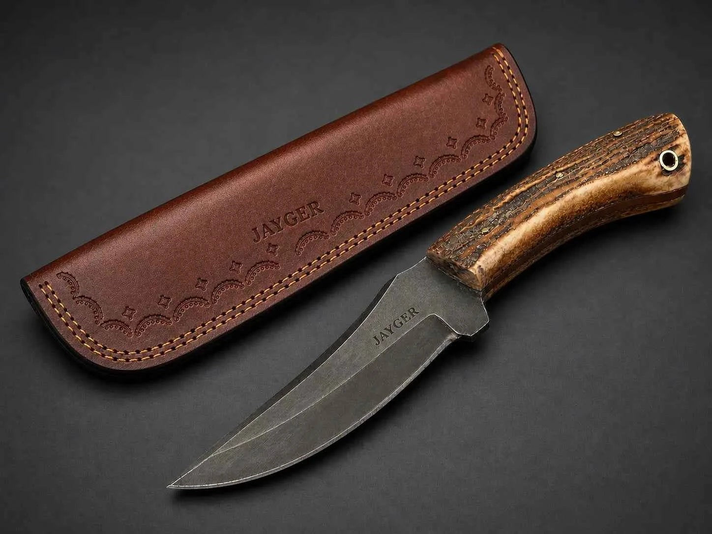 Handmade Fixed Blade Hunting Knife with Leather Sheath – Stag Handle (Copy)