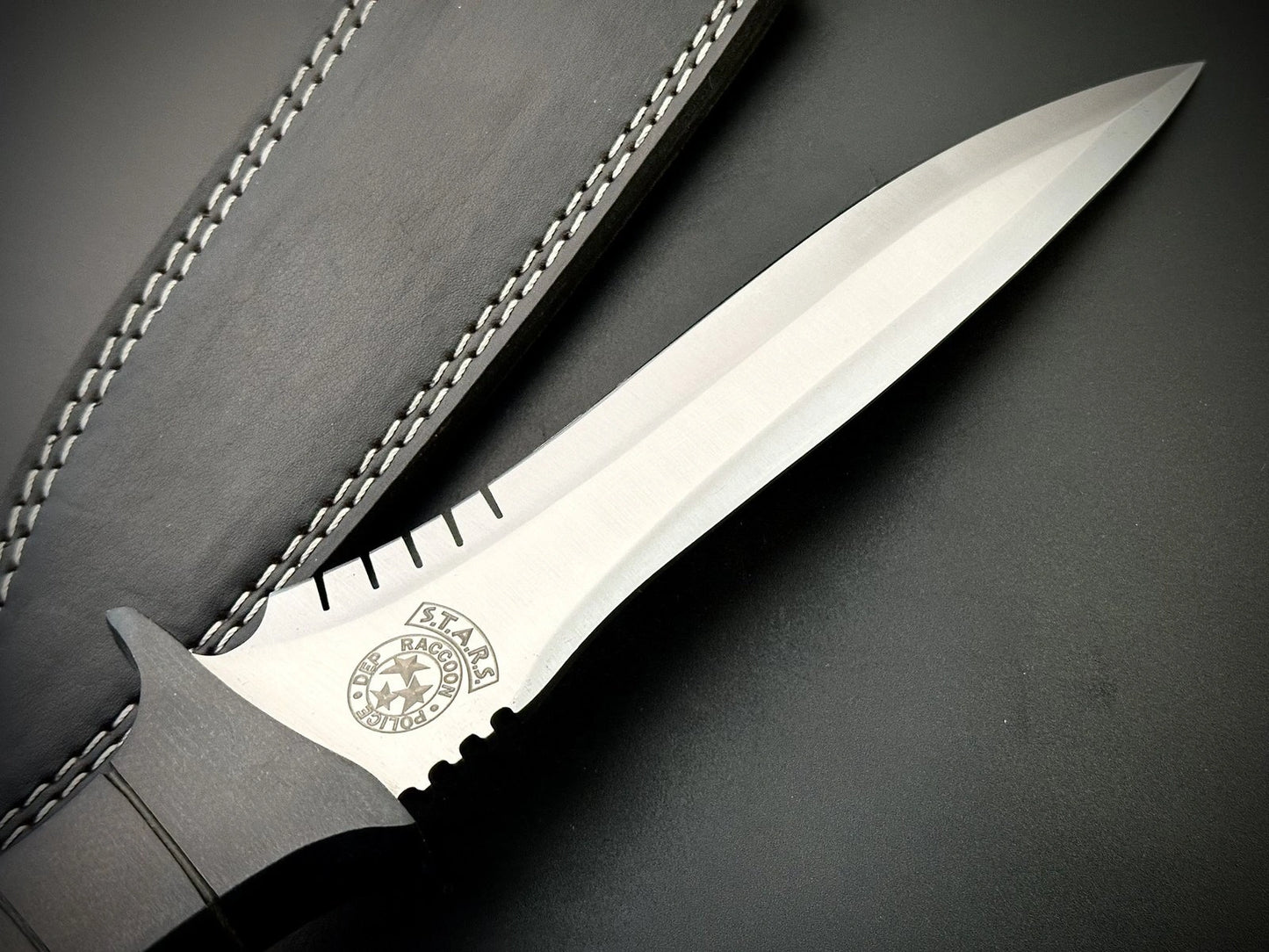 Handmade Carbon Steel Leon Kennedy Knife With Sheath