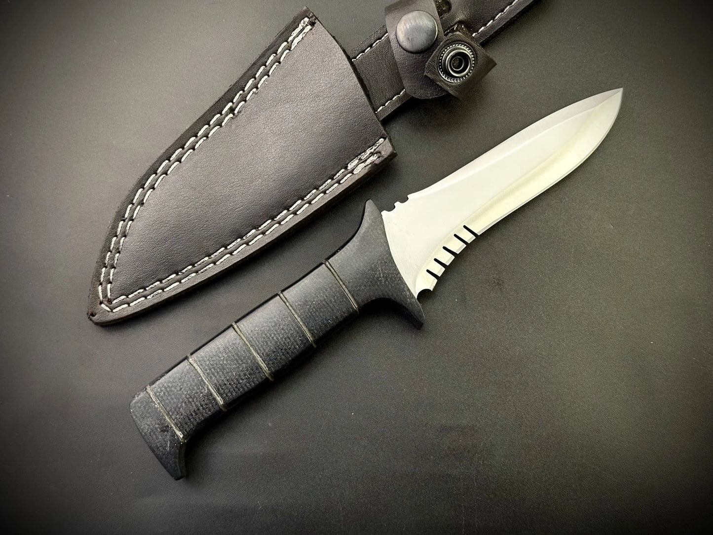 Handmade Carbon Steel Leon Kennedy Knife With Sheath