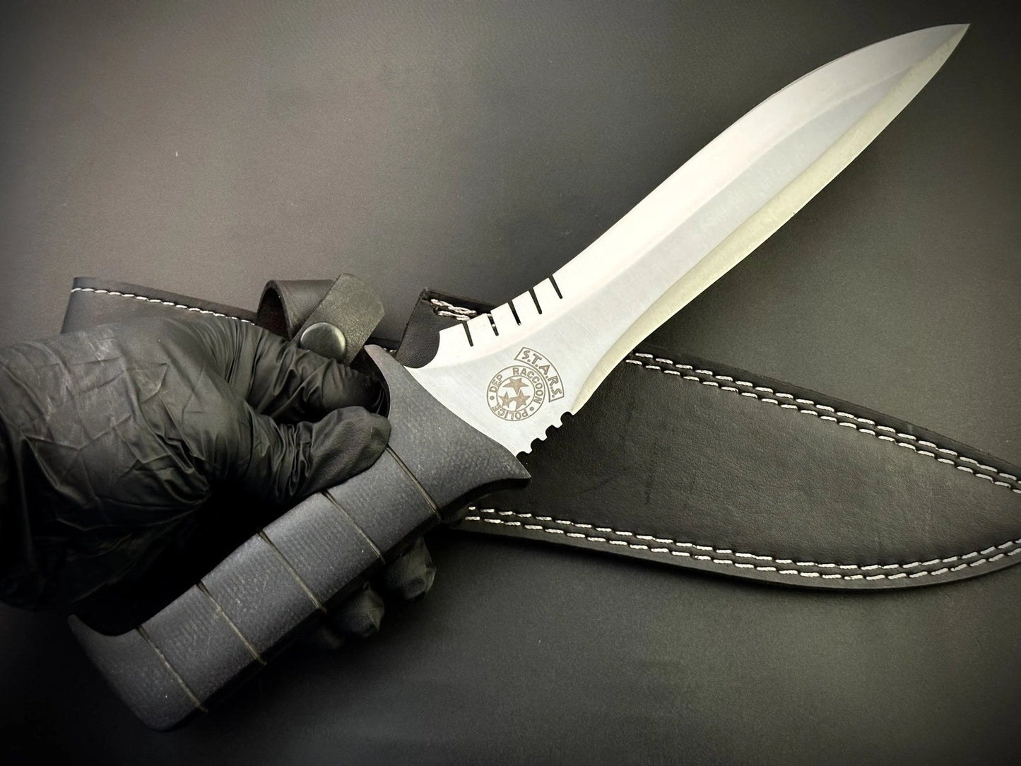 Handmade Carbon Steel Leon Kennedy Knife With Sheath