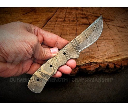 Damascus Steel Hunting Knife Blanks – B17